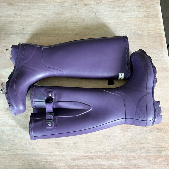 HUNTER Women's Norris Field Side Adjustable Rain Boots in Iris - Picture 2 of 9